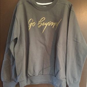 Kendra Scott sweatshirt